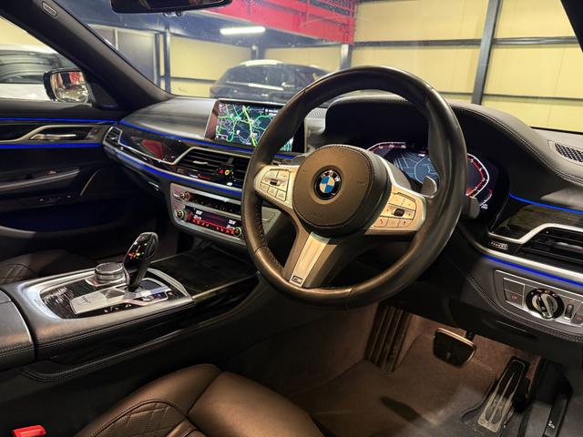 7シリーズ 740i Mスポーツ 電動ガラスサンルーフ エクスクルーシブナッパレザー ヒート&ベンチレーションシート BMWレーザーライト ACC パーキングアシストプラス ソフトクローズドア 電動トランクリッド HUD(26枚目)