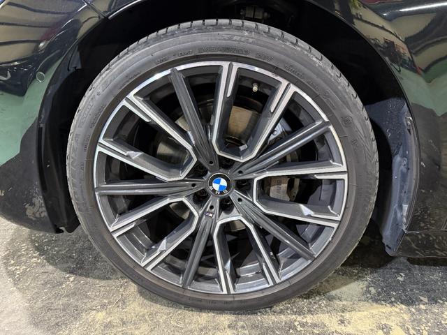 7シリーズ 740i Mスポーツ 電動ガラスサンルーフ エクスクルーシブナッパレザー ヒート&ベンチレーションシート BMWレーザーライト ACC パーキングアシストプラス ソフトクローズドア 電動トランクリッド HUD(39枚目)
