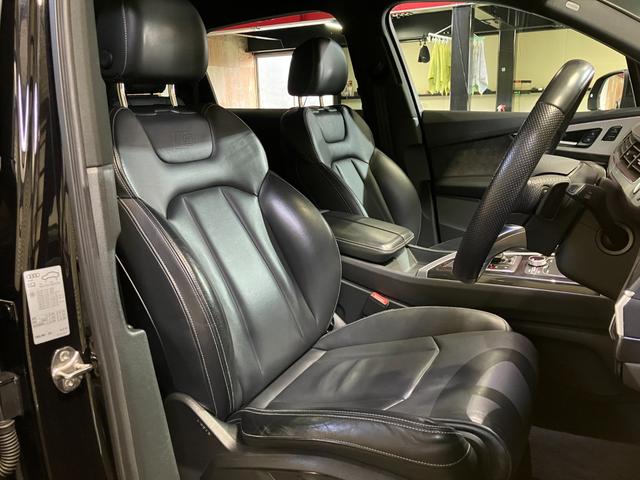 Q7 2.0TFSIクワトロ Sラインパッケージ 7シーターPKG リアアシスタンスPKG オールホイールステアリング マトリクスLEDヘッドライト バーチャルコックピット サラウンドビュー オートテールゲート ロティフォーム22インチアルミ(17枚目)