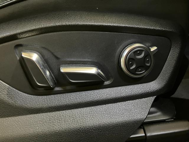 Q7 2.0TFSIクワトロ Sラインパッケージ 7シーターPKG リアアシスタンスPKG オールホイールステアリング マトリクスLEDヘッドライト バーチャルコックピット サラウンドビュー オートテールゲート ロティフォーム22インチアルミ(18枚目)