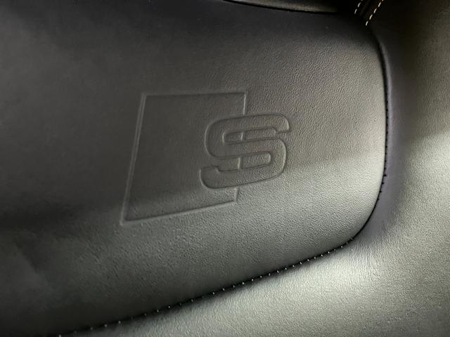 Q7 2.0TFSIクワトロ Sラインパッケージ 7シーターPKG リアアシスタンスPKG オールホイールステアリング マトリクスLEDヘッドライト バーチャルコックピット サラウンドビュー オートテールゲート ロティフォーム22インチアルミ(19枚目)
