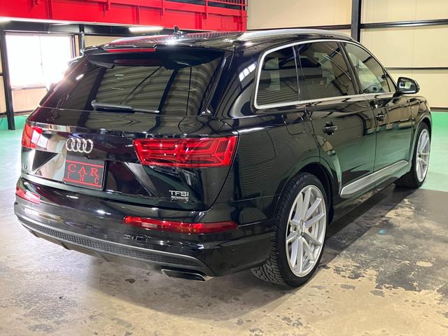 Q7 2.0TFSIクワトロ Sラインパッケージ 7シーターPKG リアアシスタンスPKG オールホイールステアリング マトリクスLEDヘッドライト バーチャルコックピット サラウンドビュー オートテールゲート ロティフォーム22インチアルミ(23枚目)
