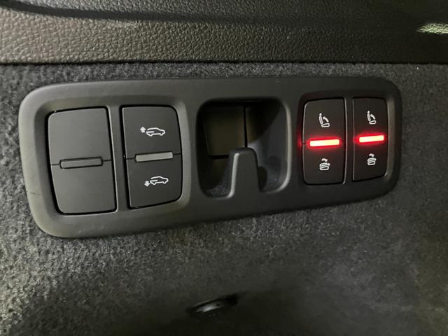 Q7 2.0TFSIクワトロ Sラインパッケージ 7シーターPKG リアアシスタンスPKG オールホイールステアリング マトリクスLEDヘッドライト バーチャルコックピット サラウンドビュー オートテールゲート ロティフォーム22インチアルミ(30枚目)