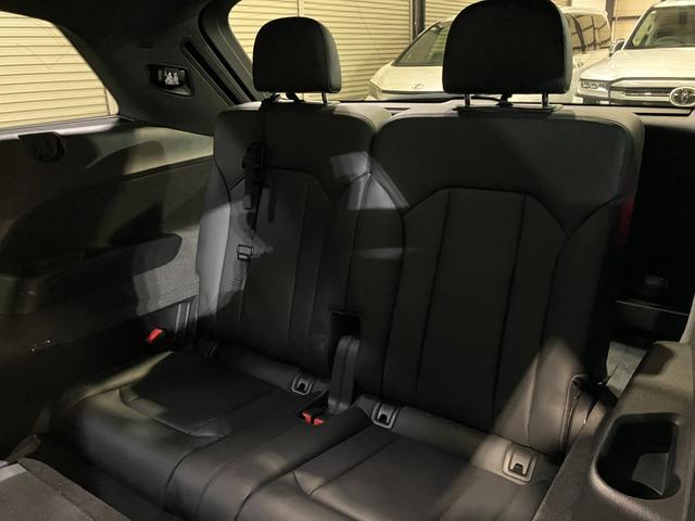 Q7 2.0TFSIクワトロ Sラインパッケージ 7シーターPKG リアアシスタンスPKG オールホイールステアリング マトリクスLEDヘッドライト バーチャルコックピット サラウンドビュー オートテールゲート ロティフォーム22インチアルミ(39枚目)