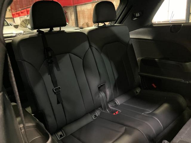 Q7 2.0TFSIクワトロ Sラインパッケージ 7シーターPKG リアアシスタンスPKG オールホイールステアリング マトリクスLEDヘッドライト バーチャルコックピット サラウンドビュー オートテールゲート ロティフォーム22インチアルミ(40枚目)