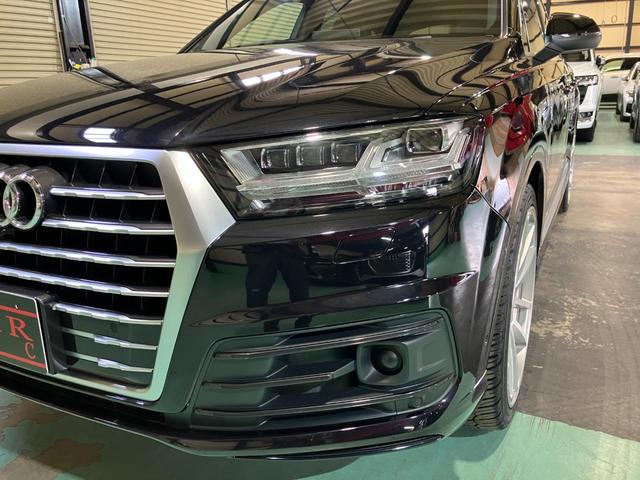 Q7 2.0TFSIクワトロ Sラインパッケージ 7シーターPKG リアアシスタンスPKG オールホイールステアリング マトリクスLEDヘッドライト バーチャルコックピット サラウンドビュー オートテールゲート ロティフォーム22インチアルミ(42枚目)