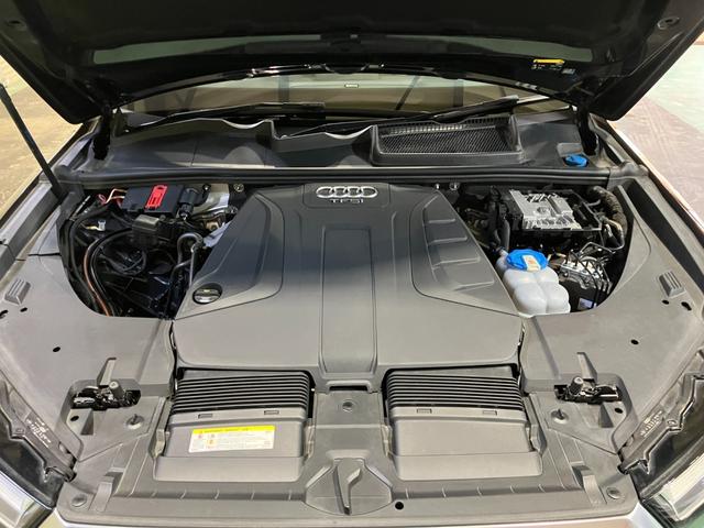 Q7 2.0TFSIクワトロ Sラインパッケージ 7シーターPKG リアアシスタンスPKG オールホイールステアリング マトリクスLEDヘッドライト バーチャルコックピット サラウンドビュー オートテールゲート ロティフォーム22インチアルミ(61枚目)