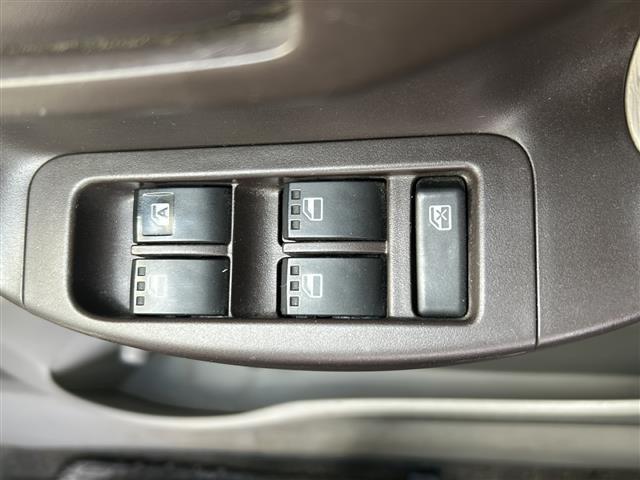 パッソ Ｘ　ユルリ　◆４ＷＤ◆寒冷地仕様◆純正ナビ　品番ＮＳＣＮ－Ｗ６０（ＡＭ／ＦＭ／ＣＤ）◆エンジンスターター◆ＥＴＣ◆冬タイヤ　１３インチ積込◆ＡＢＳ◆スペアキー（13枚目）