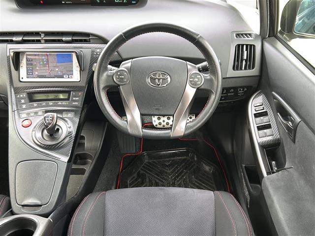 プリウス Ｓツーリングセレクション・Ｇ’ｓ　純正メモリナビ　地デジＴＶ　Ｂｌｕｅｔｏｏｔｈ　ＥＴＣ　バックカメラ　スマートキー　プッシュスタート　純正ＬＥＤヘッドライト　　純正１８インチアルミホイール　純正フロアマット（17枚目）