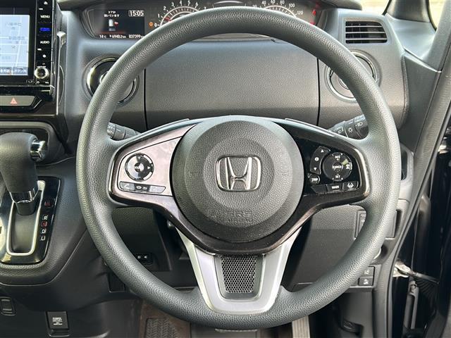Ｎ－ＢＯＸ Ｇ・Ｌホンダセンシング　純正８インチナビ　フルセグ　ＤＶＤ　Ｂｌｕｅｔｏｏｔｈ　ドラレコ　ＥＴＣ　Ｂカメ　片パワ　ＳヒーターＡＣＣ　レーンアシスト　リアコーナーセンサー　衝突軽減ブレーキ　スマートキー　プッシュスタート（9枚目）