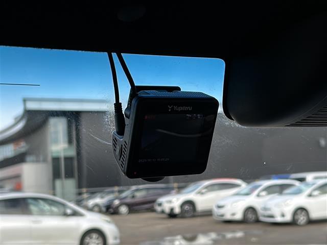 Ｎ－ＢＯＸ Ｇ・Ｌホンダセンシング　純正８インチナビ　フルセグ　ＤＶＤ　Ｂｌｕｅｔｏｏｔｈ　ドラレコ　ＥＴＣ　Ｂカメ　片パワ　ＳヒーターＡＣＣ　レーンアシスト　リアコーナーセンサー　衝突軽減ブレーキ　スマートキー　プッシュスタート（15枚目）