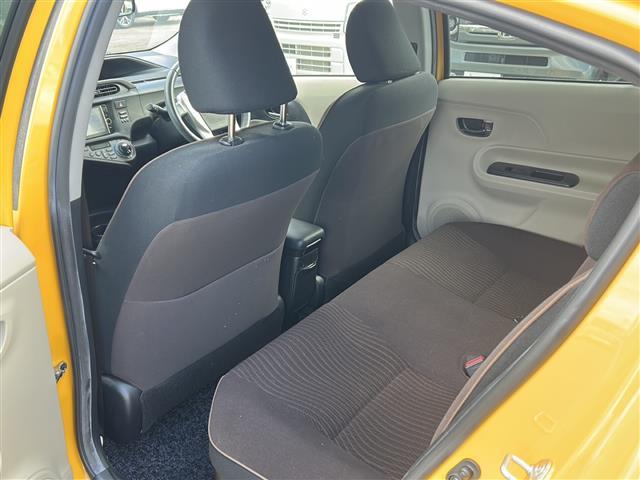 アクア G 社外メモリナビ フルセグTV DVD再生 Bluetooth 前方ドラレコ バックカメラ スマートキー プッシュスタート 純正フロアマット(21枚目)