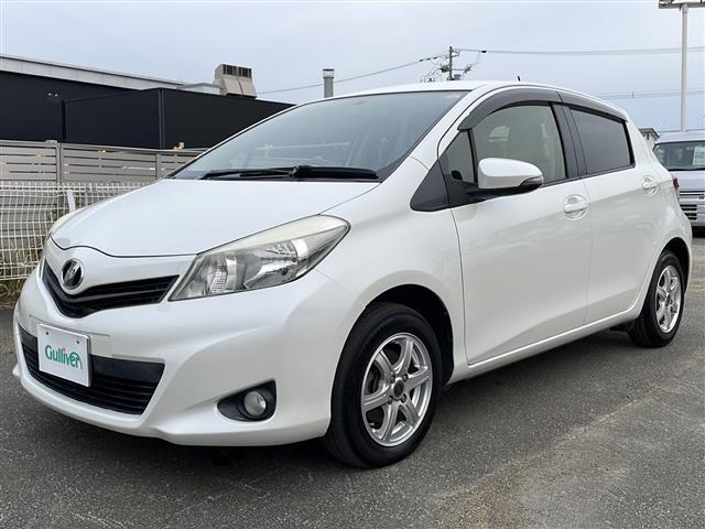 ヴィッツ Ｆ　◆４ＷＤ◆オーディオ◆寒冷地仕様◆社外１４インチＡＷ◆純正フロアマット◆フォグランプ◆ＡＢＳ（26枚目）