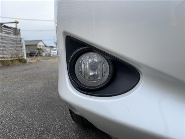 ヴィッツ Ｆ　◆４ＷＤ◆オーディオ◆寒冷地仕様◆社外１４インチＡＷ◆純正フロアマット◆フォグランプ◆ＡＢＳ（32枚目）