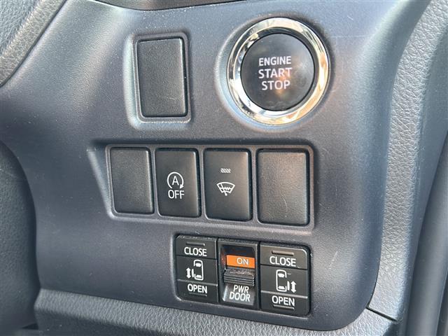 ヴォクシー ＺＳ　煌　社外ＨＤＤナビ　地デジＴＶ　ＤＶＤ再生　Ｂｌｕｅｔｏｏｔｈ　ＥＴＣ　バックカメラ　両側パワスラ　スマートキー　プッシュスタート　純正ＬＥＤヘッドライト　純正１６インチアルミホイール　純正フロアマット（12枚目）