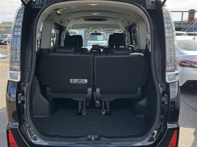 ヴォクシー ＺＳ　煌　社外ＨＤＤナビ　地デジＴＶ　ＤＶＤ再生　Ｂｌｕｅｔｏｏｔｈ　ＥＴＣ　バックカメラ　両側パワスラ　スマートキー　プッシュスタート　純正ＬＥＤヘッドライト　純正１６インチアルミホイール　純正フロアマット（22枚目）