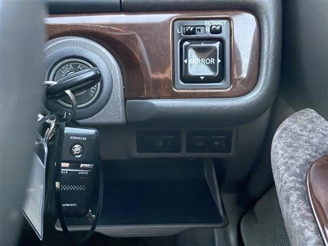 マークⅡ グランデ　レガリア　Ｇエディション　純正オーディオ　ＣＤ再生　前後ドラレコ　Ｄ席パワーシート　リモコンキー　純正ＨＩＤヘッドライト　純正１５インチアルミホイール　純正フロアマット（8枚目）