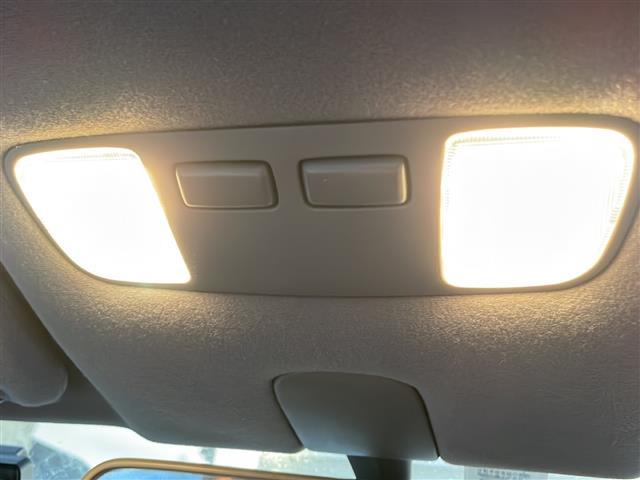 マークⅡ グランデ　レガリア　Ｇエディション　純正オーディオ　ＣＤ再生　前後ドラレコ　Ｄ席パワーシート　リモコンキー　純正ＨＩＤヘッドライト　純正１５インチアルミホイール　純正フロアマット（12枚目）