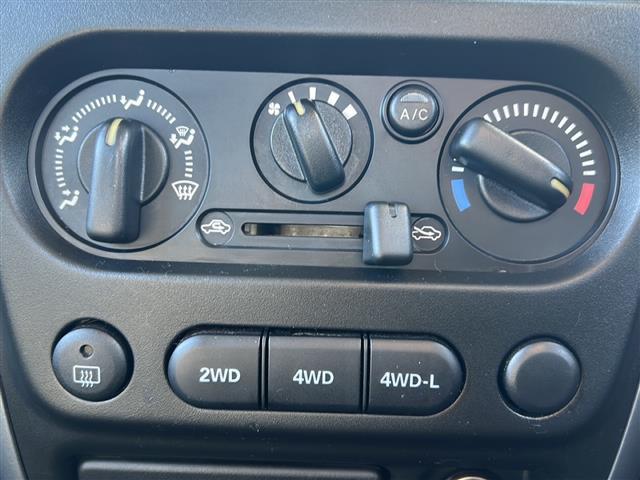 ジムニー XG 社外オーディオ CD再生 リモコンキー 純正16インチアルミホイール 社外フロアマット(4枚目)