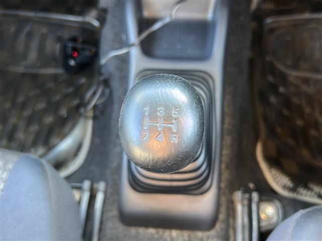 ジムニー XG 社外オーディオ CD再生 リモコンキー 純正16インチアルミホイール 社外フロアマット(5枚目)