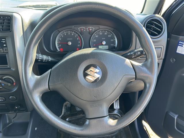 ジムニー XG 社外オーディオ CD再生 リモコンキー 純正16インチアルミホイール 社外フロアマット(8枚目)