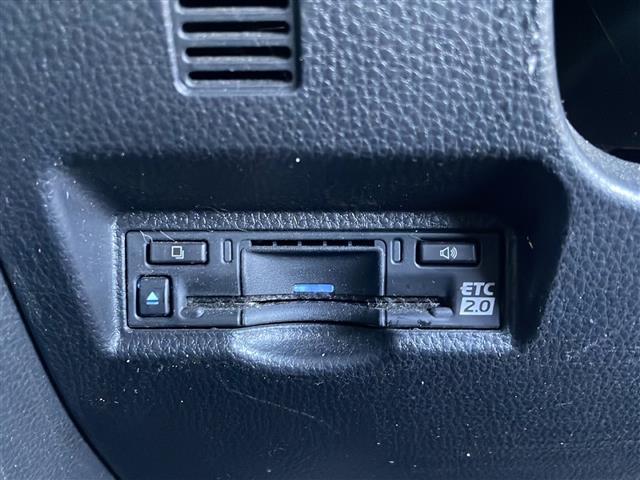 ノア ハイブリッドS-Z ◆4WD◆ワンオーナー◆寒冷地仕様◆純正ディスプレイオーディオ(AM/FM/TV/CD/DVD/BT/Miracast)◆ビルトインETC2.0◆アラウンドビューモニター◆バックカメラ◆両側パワースラ(12枚目)