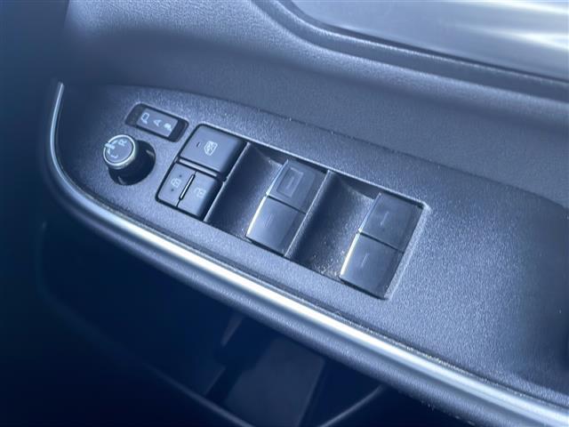 ノア ハイブリッドS-Z ◆4WD◆ワンオーナー◆寒冷地仕様◆純正ディスプレイオーディオ(AM/FM/TV/CD/DVD/BT/Miracast)◆ビルトインETC2.0◆アラウンドビューモニター◆バックカメラ◆両側パワースラ(16枚目)