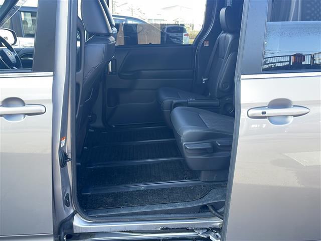 ノア ハイブリッドS-Z ◆4WD◆ワンオーナー◆寒冷地仕様◆純正ディスプレイオーディオ(AM/FM/TV/CD/DVD/BT/Miracast)◆ビルトインETC2.0◆アラウンドビューモニター◆バックカメラ◆両側パワースラ(22枚目)