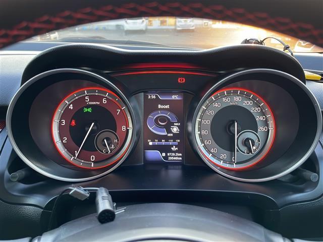 スイフトスポーツ ベースグレード 社外ディスプレイオーディオ DVD再生 Bluetooth シートヒーター クルーズコントロール スマートキー プッシュスタート 純正LEDヘッドライト 純正フロアマット 社外15インチアルミホイール(10枚目)