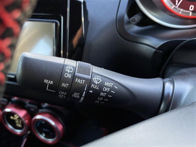 スイフトスポーツ ベースグレード 社外ディスプレイオーディオ DVD再生 Bluetooth シートヒーター クルーズコントロール スマートキー プッシュスタート 純正LEDヘッドライト 純正フロアマット 社外15インチアルミホイール(14枚目)