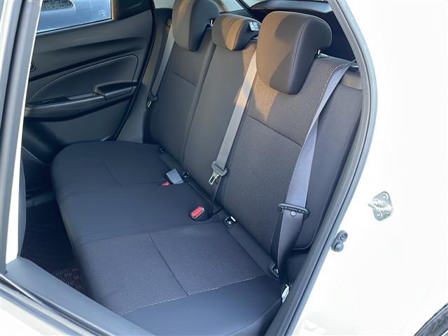 スイフトスポーツ ベースグレード 社外ディスプレイオーディオ DVD再生 Bluetooth シートヒーター クルーズコントロール スマートキー プッシュスタート 純正LEDヘッドライト 純正フロアマット 社外15インチアルミホイール(21枚目)