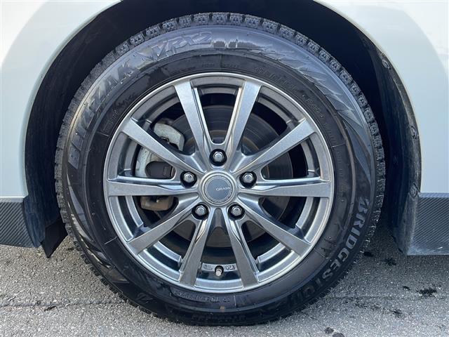 スイフトスポーツ ベースグレード 社外ディスプレイオーディオ DVD再生 Bluetooth シートヒーター クルーズコントロール スマートキー プッシュスタート 純正LEDヘッドライト 純正フロアマット 社外15インチアルミホイール(32枚目)