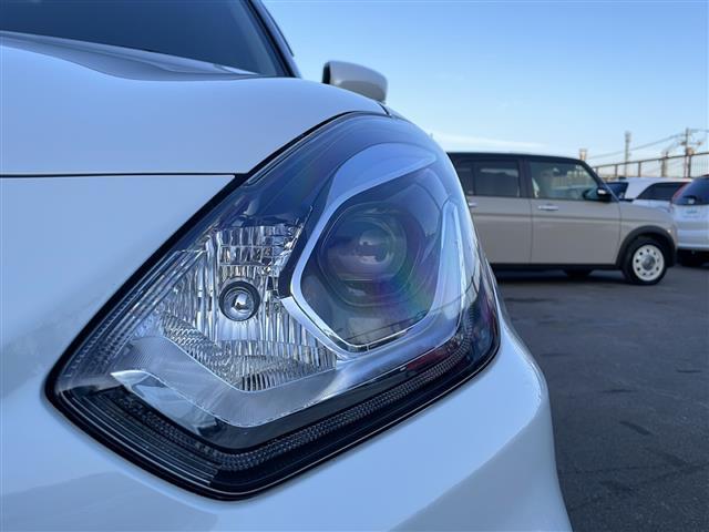 スイフトスポーツ ベースグレード 社外ディスプレイオーディオ DVD再生 Bluetooth シートヒーター クルーズコントロール スマートキー プッシュスタート 純正LEDヘッドライト 純正フロアマット 社外15インチアルミホイール(34枚目)