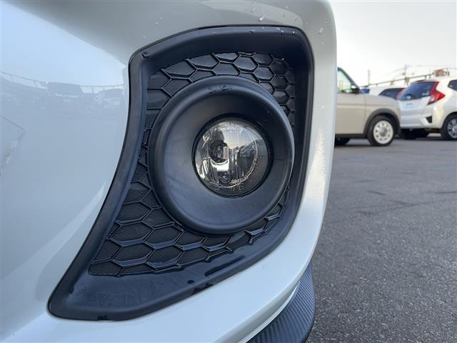 スイフトスポーツ ベースグレード 社外ディスプレイオーディオ DVD再生 Bluetooth シートヒーター クルーズコントロール スマートキー プッシュスタート 純正LEDヘッドライト 純正フロアマット 社外15インチアルミホイール(36枚目)