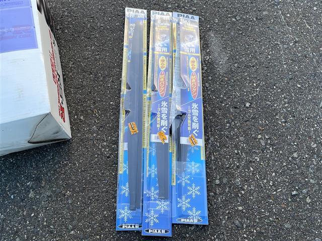 スイフトスポーツ ベースグレード 社外ディスプレイオーディオ DVD再生 Bluetooth シートヒーター クルーズコントロール スマートキー プッシュスタート 純正LEDヘッドライト 純正フロアマット 社外15インチアルミホイール(38枚目)