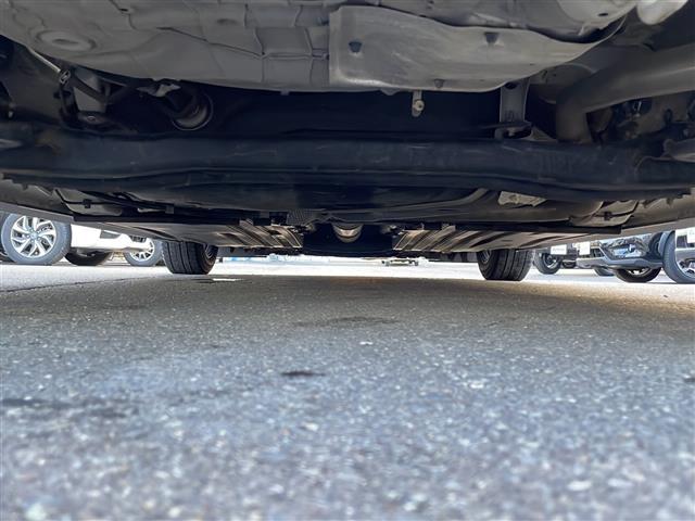 スイフトスポーツ ベースグレード 社外ディスプレイオーディオ DVD再生 Bluetooth シートヒーター クルーズコントロール スマートキー プッシュスタート 純正LEDヘッドライト 純正フロアマット 社外15インチアルミホイール(40枚目)