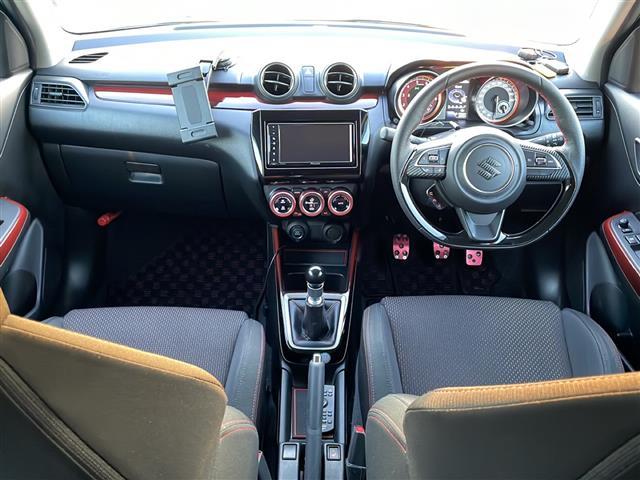 スイフトスポーツ ベースグレード 社外ディスプレイオーディオ DVD再生 Bluetooth シートヒーター クルーズコントロール スマートキー プッシュスタート 純正LEDヘッドライト 純正フロアマット 社外15インチアルミホイール(42枚目)