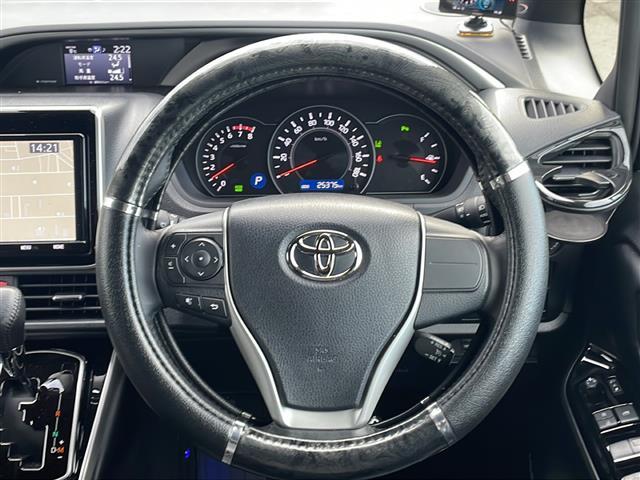 ヴォクシー ＺＳ　煌ＩＩＩ　４ＷＤ／寒冷地仕様／ワンオーナー／フルモデリスタエアロ／オートステップ／純正エンジンスターター／純正夏ＡＷセット積込／Ｔ－ｃｏｎｅｃｔ９インチナビ／フルセグＴＶ／バックカメラ／両側パワースライドドア（2枚目）