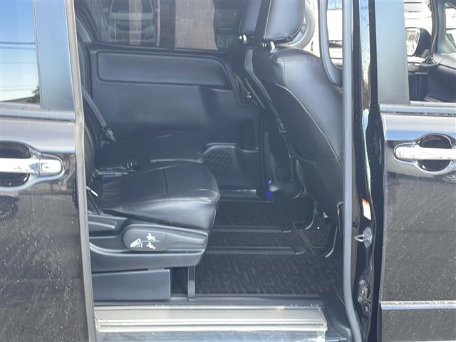 ヴォクシー ＺＳ　煌ＩＩＩ　４ＷＤ／寒冷地仕様／ワンオーナー／フルモデリスタエアロ／オートステップ／純正エンジンスターター／純正夏ＡＷセット積込／Ｔ－ｃｏｎｅｃｔ９インチナビ／フルセグＴＶ／バックカメラ／両側パワースライドドア（26枚目）