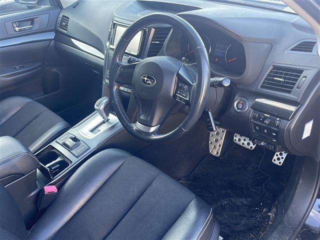 レガシィＢ４ ２．５ｉ　ＢスポーツアイサイトＧパッケージ　社外メモリナビ　フルセグＴＶ　ＤＶＤ再生　Ｂｌｕｅｔｏｏｔｈ　前後ドラレコ　ＥＴＣ　Ｂカメ　前席Ｐシート　クルーズコントロール　レーンアシスト　プリクラッシュブレーキ　スマートキー　プッシュスタート（18枚目）