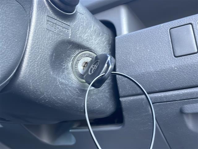 ヴォクシー Ｚ　社外ＳＤナビ　フルセグＴＶ　ＤＶＤ再生　Ｂｌｕｅｔｏｏｔｈ　リモコンキー　純正ＨＩＤヘッドライト　純正１６インチアルミホイール　純正フロアマット（10枚目）