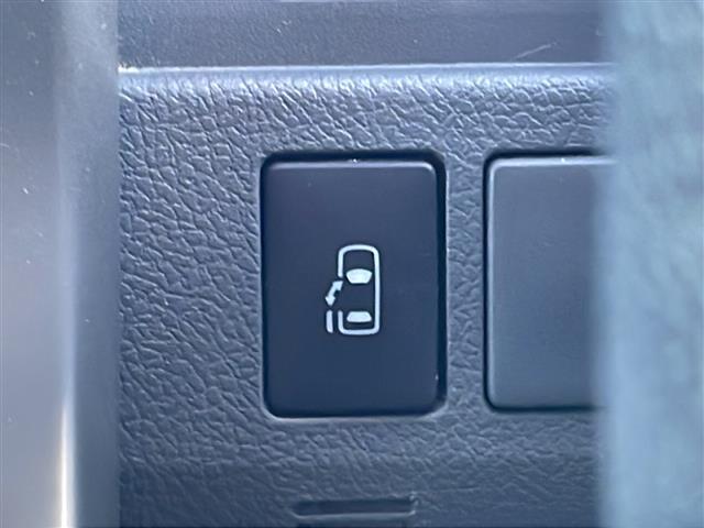 ヴォクシー Ｚ　社外ＳＤナビ　フルセグＴＶ　ＤＶＤ再生　Ｂｌｕｅｔｏｏｔｈ　リモコンキー　純正ＨＩＤヘッドライト　純正１６インチアルミホイール　純正フロアマット（11枚目）