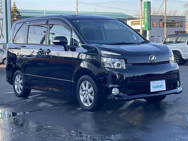 ヴォクシー Ｚ　社外ＳＤナビ　フルセグＴＶ　ＤＶＤ再生　Ｂｌｕｅｔｏｏｔｈ　リモコンキー　純正ＨＩＤヘッドライト　純正１６インチアルミホイール　純正フロアマット（21枚目）