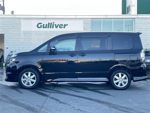 ヴォクシー Ｚ　社外ＳＤナビ　フルセグＴＶ　ＤＶＤ再生　Ｂｌｕｅｔｏｏｔｈ　リモコンキー　純正ＨＩＤヘッドライト　純正１６インチアルミホイール　純正フロアマット（24枚目）