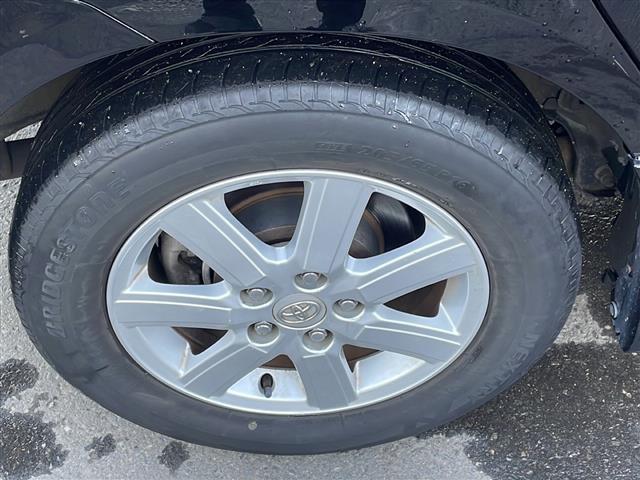 ヴォクシー Ｚ　社外ＳＤナビ　フルセグＴＶ　ＤＶＤ再生　Ｂｌｕｅｔｏｏｔｈ　リモコンキー　純正ＨＩＤヘッドライト　純正１６インチアルミホイール　純正フロアマット（30枚目）