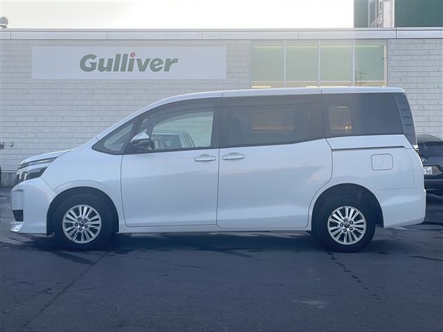 ヴォクシー Ｖ　純正９インチナビ　フルセグ　ＤＶＤ　Ｂｌｕｅｔｏｏｔｈ　前後ドラレコ　ＥＴＣ　Ｂカメ　両側パワスラ　クルーズコントロール　レーンアシスト　プリクラッシュセーフティ　スマートキー　プッシュスタート（29枚目）