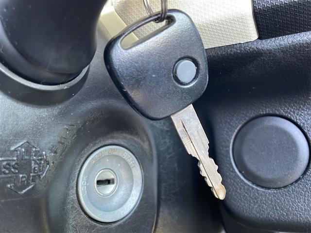 アルト Ｌ　純正オーディオ　ＣＤ再生　前席シートヒーター　デュアルセンサーブレーキサポート　リモコンキー　純正フロアマット　社外１３インチアルミホイール（15枚目）