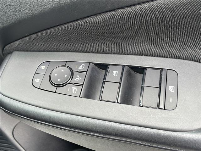 ノート X FOUR ◆4WD◆ディスプレイオーディオ◆ドライブレコーダー前のみ◆ETC◆バックカメラ◆シートヒーター◆ステアリングヒーター◆マイパイロット◆純正フロアマット◆コーナーセンサー 前後◆オートライト(11枚目)