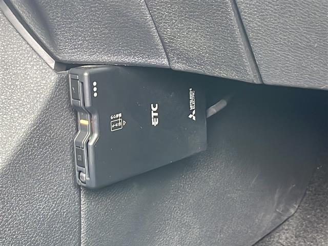 ノート X FOUR ◆4WD◆ディスプレイオーディオ◆ドライブレコーダー前のみ◆ETC◆バックカメラ◆シートヒーター◆ステアリングヒーター◆マイパイロット◆純正フロアマット◆コーナーセンサー 前後◆オートライト(13枚目)