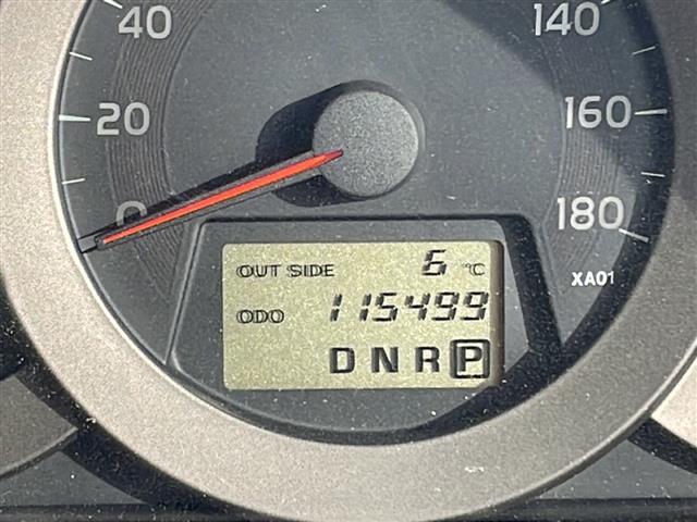 ヴァンガード ２４０Ｓ　サンルーフ　社外オーディオ　ＣＤ再生　ＥＴＣ　クルーズコントロール　スマートキー　プッシュスタート　純正ＨＩＤヘッドライト　純正フロアマット　社外２０インチアルミホイール（6枚目）